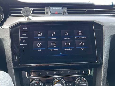 Volkswagen Passat 2019 - фото 27