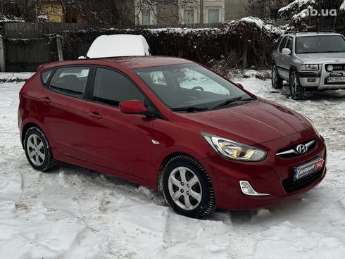 Hyundai Accent 2012 красный - фото 8