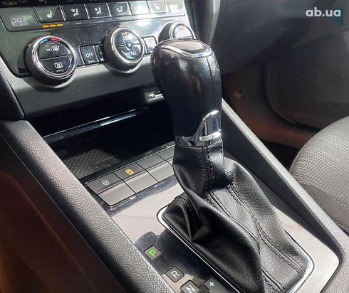 Skoda Octavia 2017 - фото 23