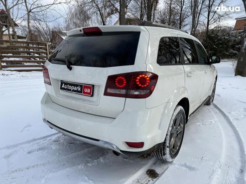 Dodge Journey 2017 белый - фото 6