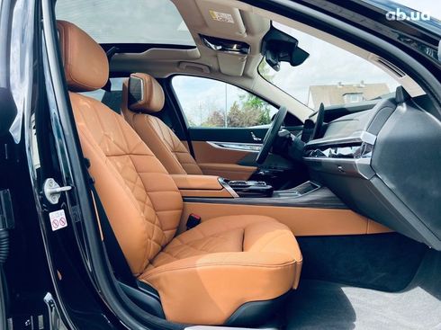 BMW i7 2023 - фото 10