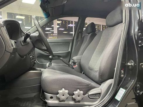 Hyundai Elantra 2010 - фото 29