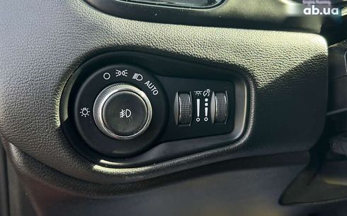 Jeep Renegade 2018 - фото 19