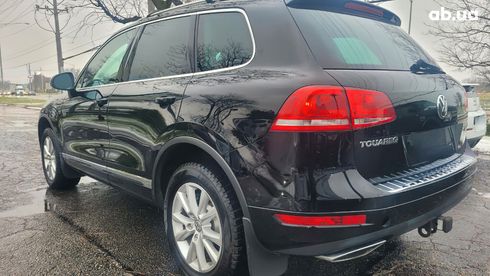 Volkswagen Touareg 2014 черный - фото 5