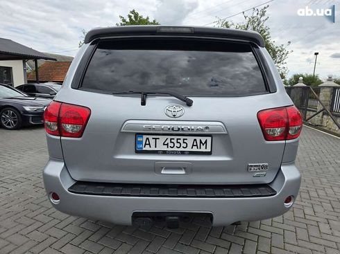Toyota Sequoia 2014 - фото 16