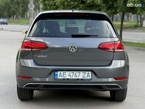 Volkswagen e-Golf 2020 - фото 15