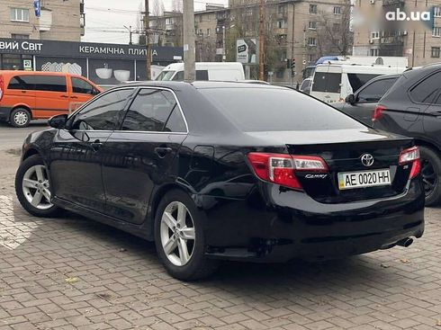 Toyota Camry 2014 - фото 6