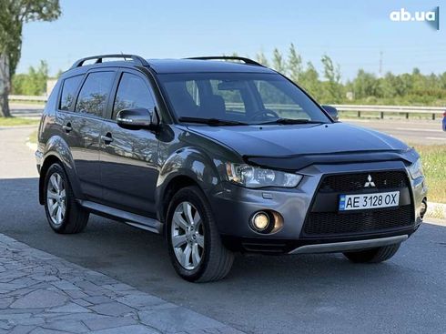 Mitsubishi Outlander 2012 - фото 3