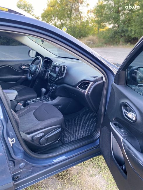 Jeep Cherokee 2019 синий - фото 9