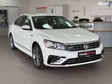 Продажа б/у Volkswagen Passat 2017 года в Киеве - купить на Автобазаре