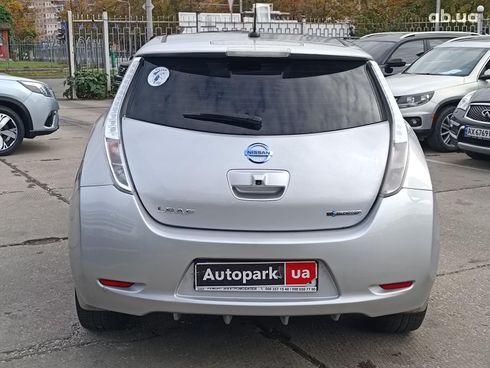 Nissan Leaf 2016 серый - фото 8