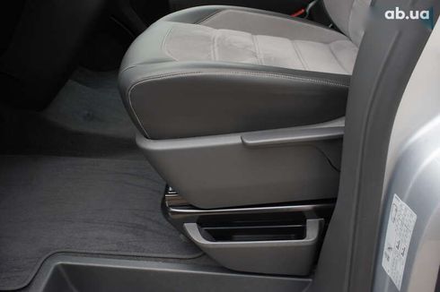 Volkswagen Multivan 2020 - фото 17