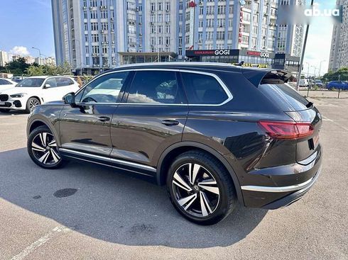 Volkswagen Touareg 2022 - фото 15