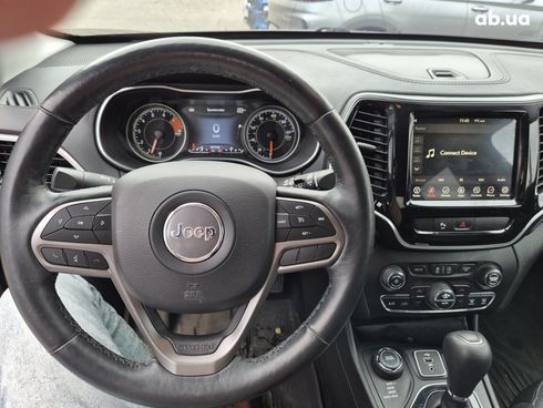 Jeep Cherokee 2018 серый - фото 8