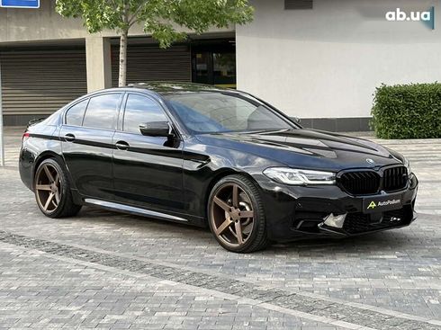 BMW 5 серия 2017 - фото 8
