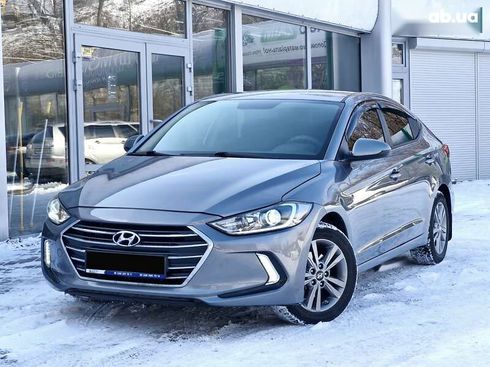 Hyundai Elantra 2018 - фото 9