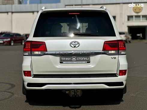 Toyota Land Cruiser 2016 белый - фото 5