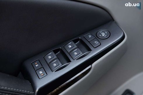 Chevrolet Suburban 2015 - фото 17