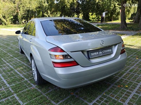Mercedes-Benz S-Класс 2008 серебристый - фото 6