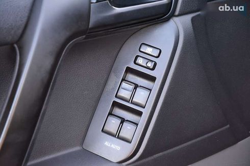 Toyota Land Cruiser Prado 2012 - фото 16