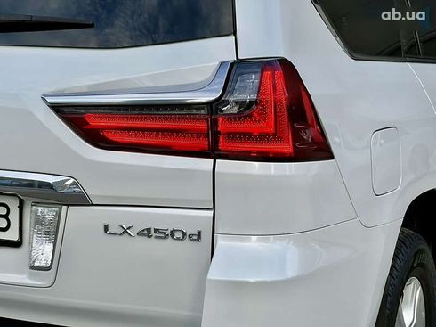 Lexus LX 2017 - фото 15