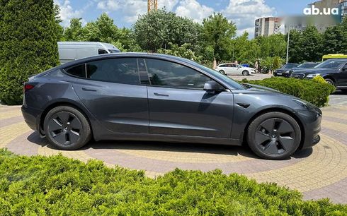 Tesla Model 3 2022 - фото 8