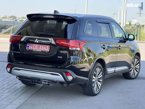 Mitsubishi Outlander 2019 - фото 6