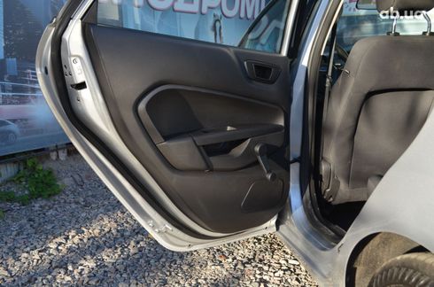 Ford Fiesta 2018 серый - фото 8
