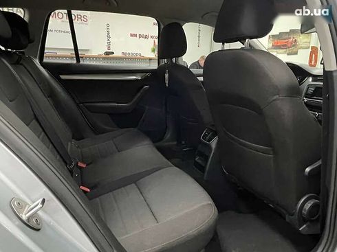 Skoda Octavia 2016 - фото 30