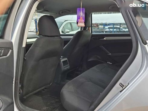 Volkswagen Passat 2017 - фото 12