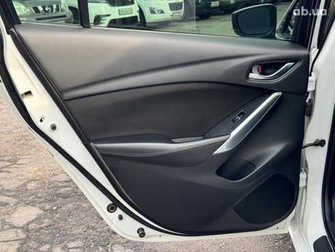 Mazda 6 2017 белый - фото 18