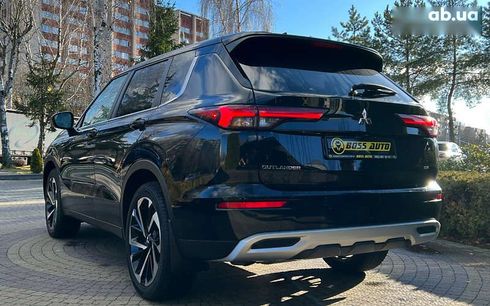Mitsubishi Outlander 2023 - фото 5