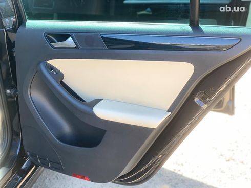 Volkswagen Jetta 2016 черный - фото 22