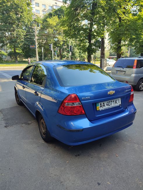 Chevrolet Aveo 2011 синий - фото 5