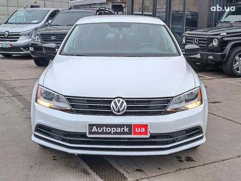Volkswagen Jetta 2015 белый - фото 10