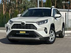 Продаж вживаних Toyota RAV4 2020 року в Києві - купити на Автобазарі