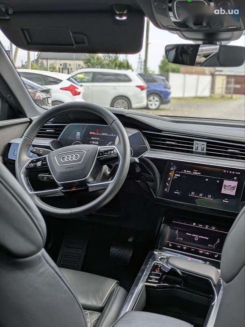 Audi E-Tron 2020 - фото 16