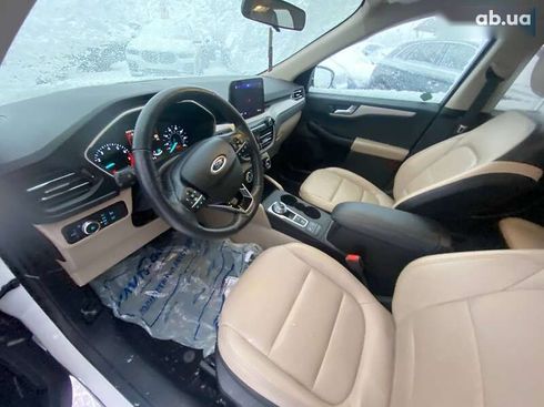 Ford Escape 2020 - фото 18