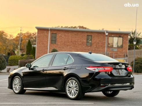 Toyota Camry 2020 черный - фото 5