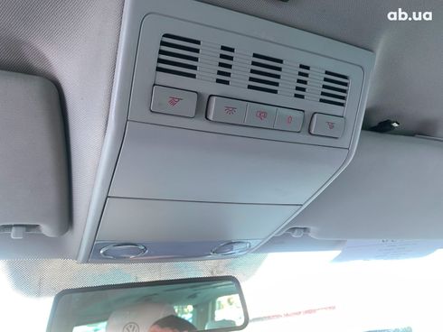Volkswagen Multivan 2007 серый - фото 24