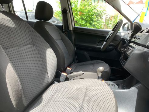 Skoda Fabia 2012 белый - фото 35