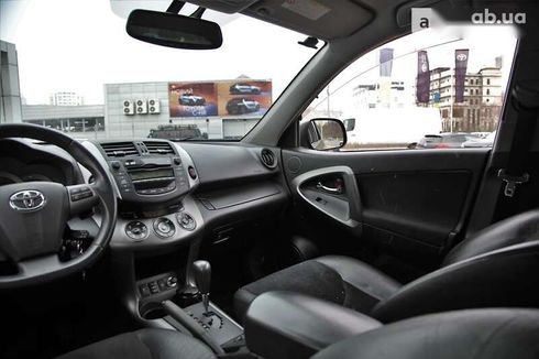 Toyota RAV4 2011 - фото 13