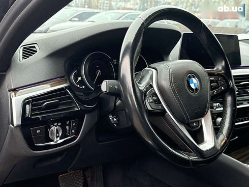 BMW 5 серия 2017 - фото 22