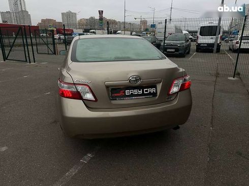 Toyota Camry 2008 - фото 10