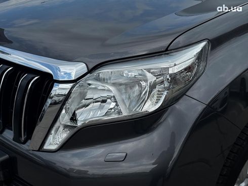 Toyota Land Cruiser Prado 2017 серый - фото 10