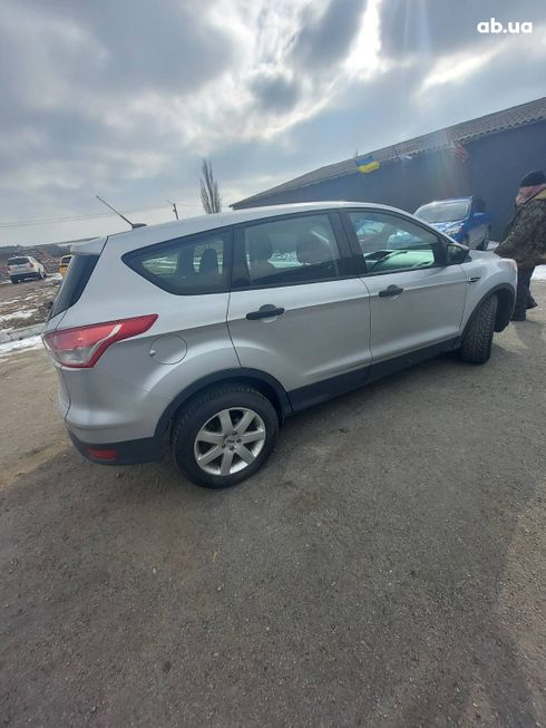 Ford Escape 2014 серебристый - фото 4