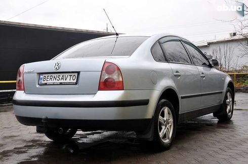 Volkswagen Passat 2003 - фото 8