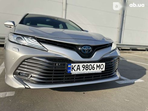 Toyota Camry 2020 - фото 10