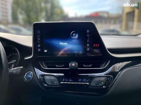Toyota C-HR 2019 - фото 27