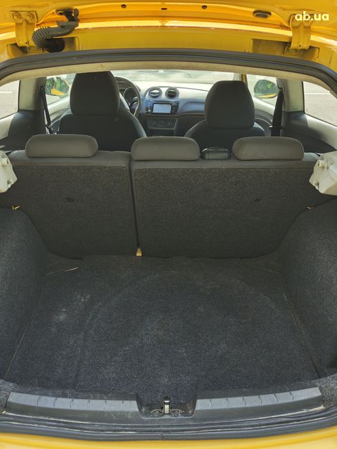 SEAT Ibiza 2010 желтый - фото 18